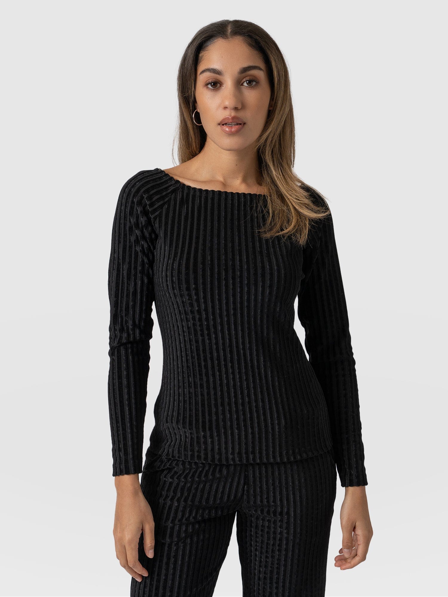 Riviera Tee Long Sleeve Black Stripe Velvet - Women's T-Shirts | Saint + Sofia® EU